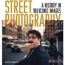 Книга на английском языке "Street Photography. A History in 100 Iconic Photographs"